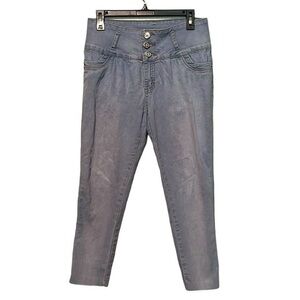Silver Diva cropped jeans light blue wash women’s size 11
